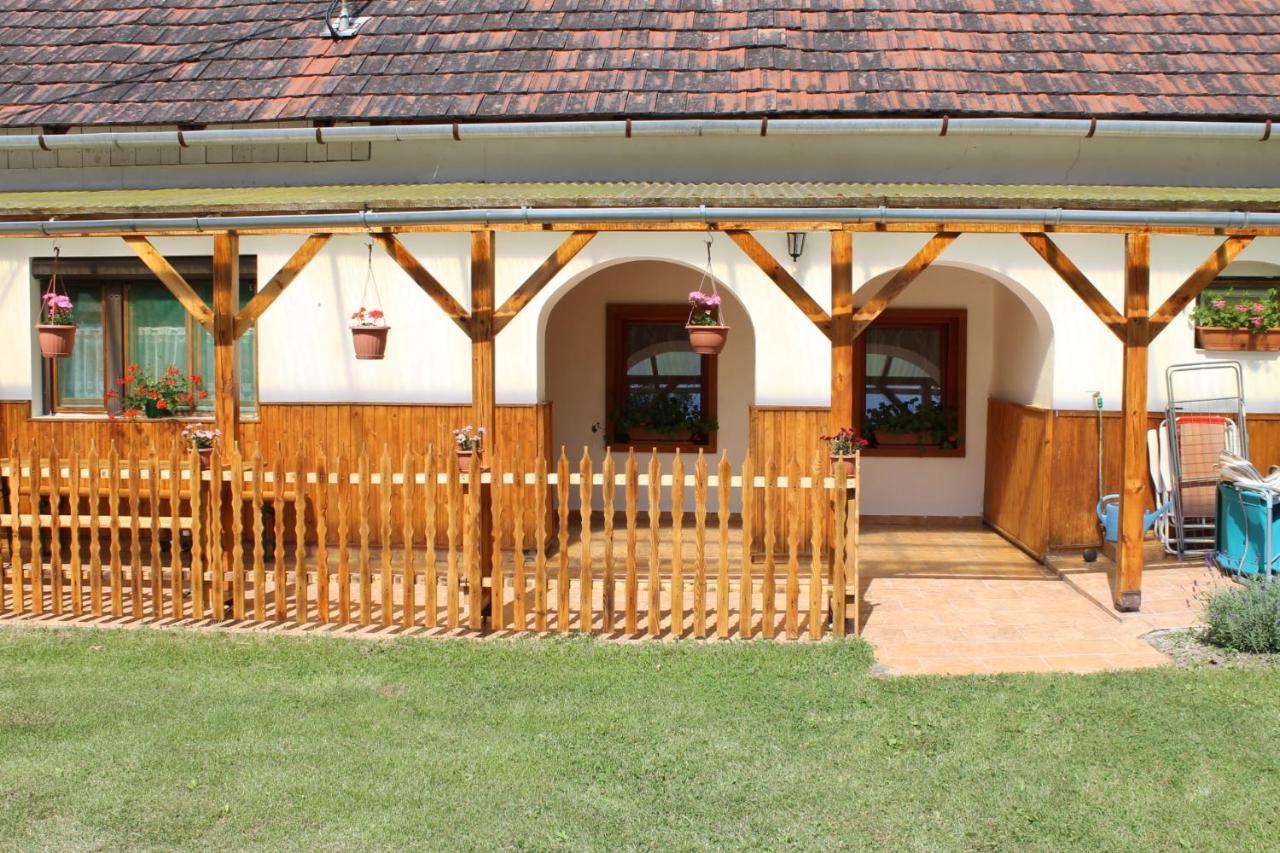 Orban Porta Hotel Szalafo Exterior photo
